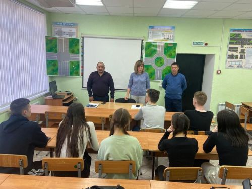 Автомәктәп укучылары ярышта катнаштылар