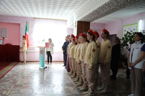 Геройга элмә такта куелды
