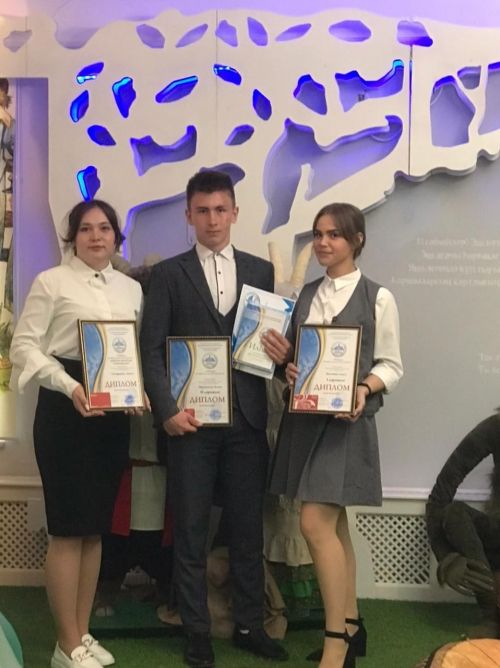 Илназ Бөтенроссия яшь язучылар бәйгесендә катнашты