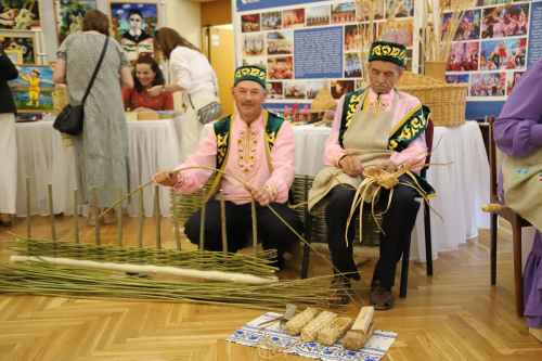 Бер күрешү – үзе бер гомер
