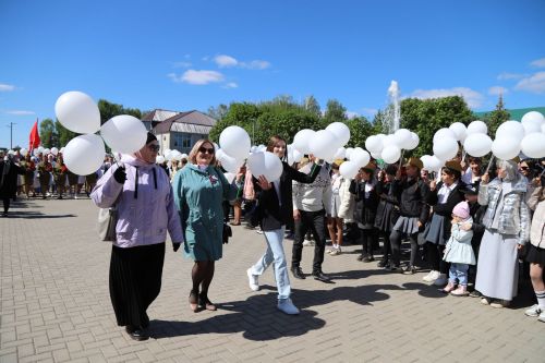 Мөслим урамнарыннан демонстрациядә катнашучылар узды(+фоторепортаж)