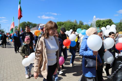 Мөслим урамнарыннан демонстрациядә катнашучылар узды(+фоторепортаж)