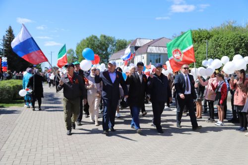 Мөслим урамнарыннан демонстрациядә катнашучылар узды(+фоторепортаж)