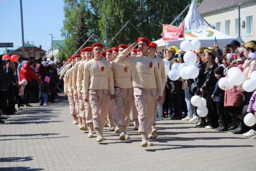 Яшь армиячеләр парады (+фоторепортаж)