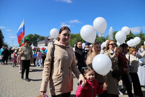 Мөслим урамнарыннан демонстрациядә катнашучылар узды(+фоторепортаж)