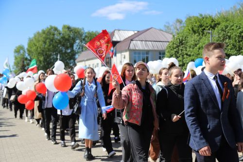 Мөслим урамнарыннан демонстрациядә катнашучылар узды(+фоторепортаж)