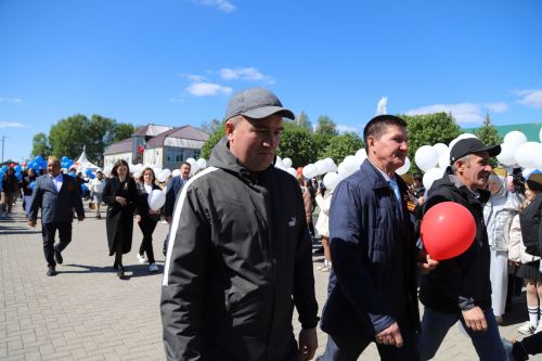 Мөслим урамнарыннан демонстрациядә катнашучылар узды(+фоторепортаж)