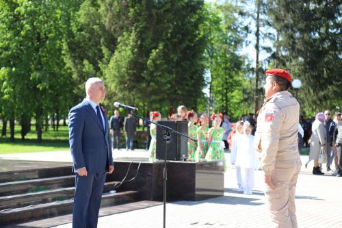 Җиңү бәйрәме венок салудан башланды(+фоторепортаж)