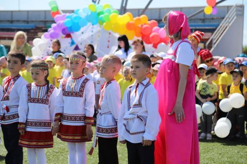 Балаларны яклау көне (фоторепортаж)