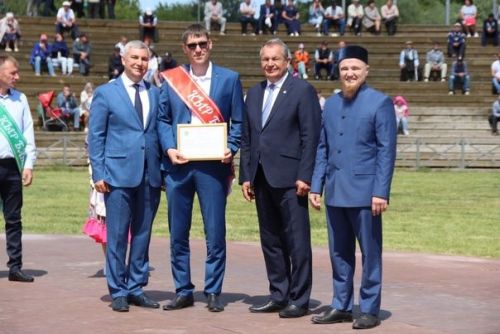 Сабантуйда кыр батырлары хөрмәтләнде (+фоторепортаж)