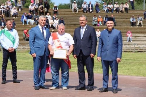 Сабантуйда кыр батырлары хөрмәтләнде (+фоторепортаж)