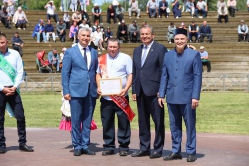 Сабантуйда кыр батырлары хөрмәтләнде (+фоторепортаж)