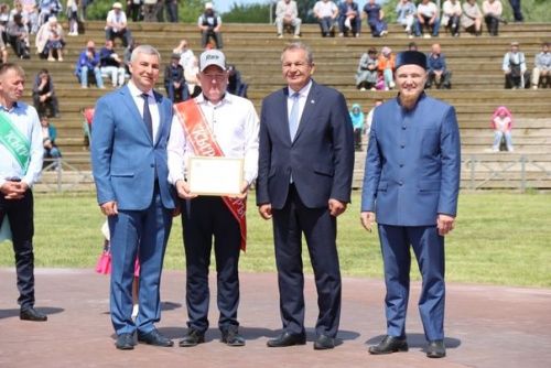 Сабантуйда кыр батырлары хөрмәтләнде (+фоторепортаж)