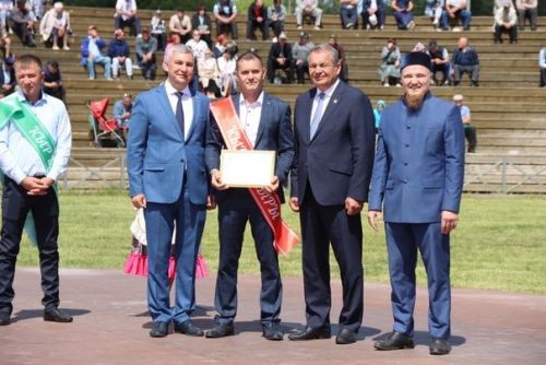 Сабантуйда кыр батырлары хөрмәтләнде (+фоторепортаж)