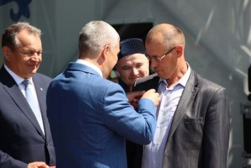 Хезмәтләрен хөрмәтләп (+фоторепортаж)
