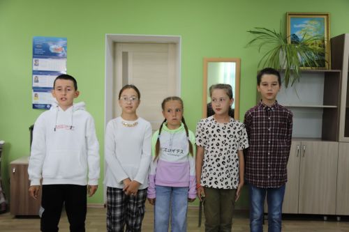 Безгә кунакка балалар килде