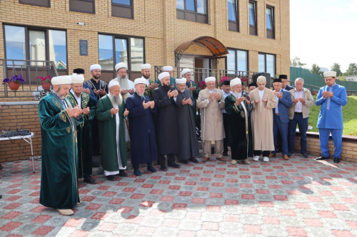 30 ел тулуга багышланган чарада катнаштылар
