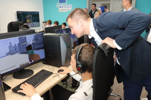 Капиталь ремонттан соң «Мизгел» яшьләр үзәге ачылды (фоторепортаж)