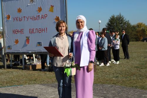 Мөгаллимнәр бәйрәм итте (+фоторепортаж)