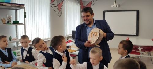 Өстәмә белем бирү оешмасына - экскурсиягә!