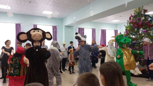 Балалар янәдән бәйрәмдә