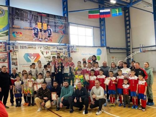 Мини-футбол буенча районара ярышлар узды (фоторепортаж)