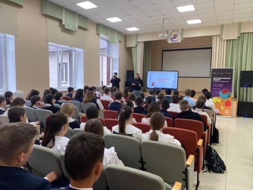 Мөслим лицее укучылары очрашуда катнашты