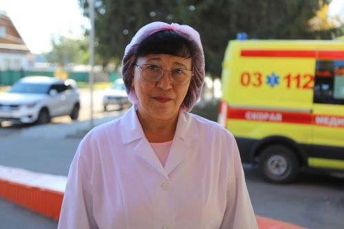 Якыннары аны ак халатлы фәрештәбез, диләр