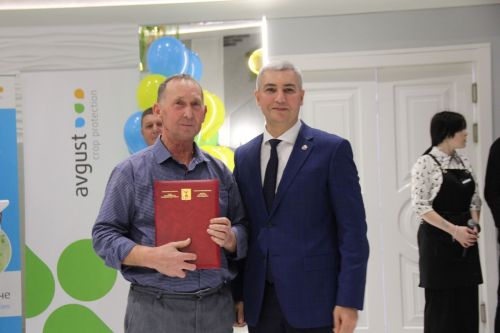 «Август-Мөслим» агрофирмасы үз хезмәткәрләре өчен зур бәйрәм оештырды
