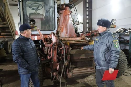 Тракторчы-машинистлар имтихан бирде