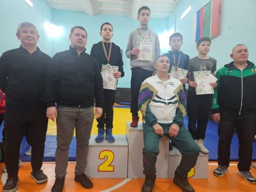 11 декабрь көнне Актаныш кадет-интернат мәктәбендә милли көрәш буенча Ватан геройлары көненә багышланган кадет мәктәбе беренчелеге үтте