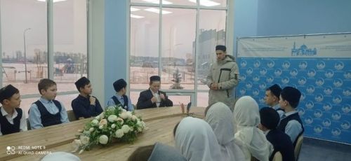 Мөслим лицее укучылары «Җәмигь» мәчетенә экскурсияга барган