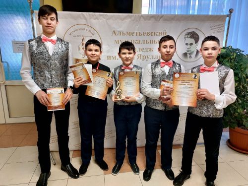 Музыкантлар  республика конкурсында катнаштылар