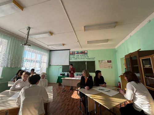 Тәрбия буенча директор урынбасарлары һәм киңәшчеләре семинары