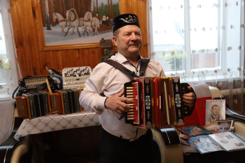 Мөслимнең Фәнисе бар
