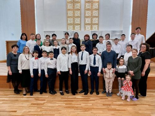 Халык уен кораллары бүлегендә концерт күрсәтелгән