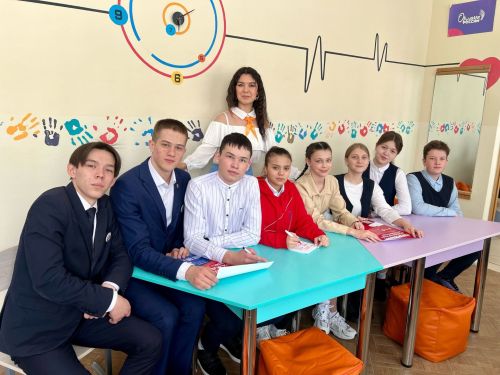 Укучылар үзидарәсе, Алдынгылар хәрәкәте активистлары эштә