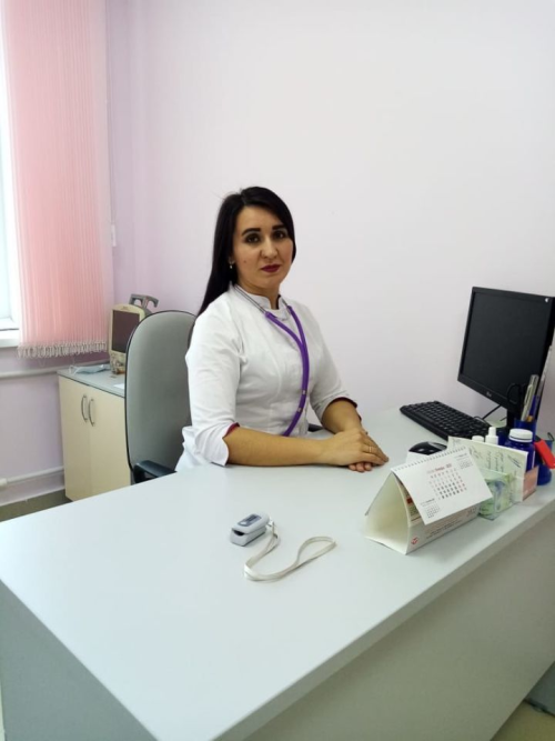 Кечкенәдән табиб булырга хыялланган