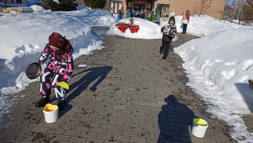 Укучылар белән Масленица (Май чабу) бәйрәме үткәрелгән