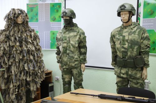 ДОСААФ та күргәзмә эшли