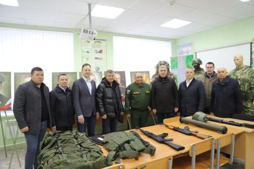 ДОСААФ та күргәзмә эшли