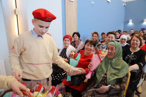 МХО катнашучыларның әниләре белән очрашу