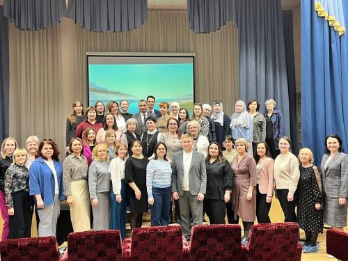 Чит тел укытучылары зона семинарында катнаштылар
