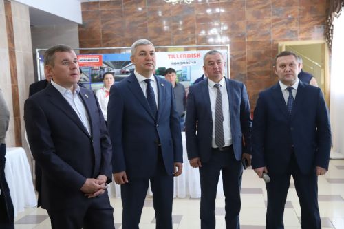 Авыл хуҗалыгы министры эш визиты белән  Мөслимдә (+фоторепортаж)