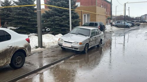 Тиеш булмаган урыннарда машина кую тыела
