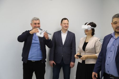 Мәктәптән тыш эшләр үзәгендә Дрон-рейсинг һәм график дизайн буенча хакатон муниципаль ярышлары үтте
