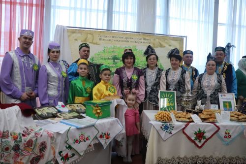«Тарихта без эзлебез» шәҗәрә фестиваленең зона этабы үтте