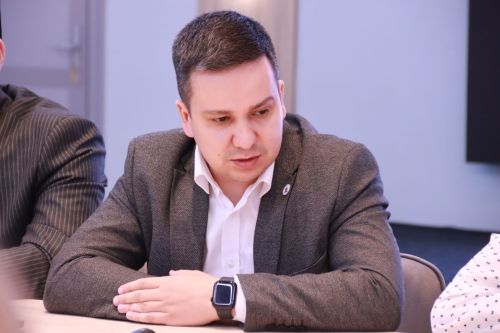 «Мизгел» яшьләр үзәгендә түгәрәк өстәл утырышы үтте
