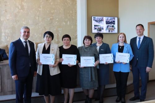 Җиңү бәйрәмендә актив катнашкан оешма-предприятиеләр бүләкләнде