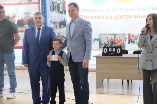 Хатын-кызлар арасында волейбол ярышлары бара